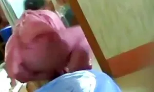 Organizzare una candela romantica con candela porno tra donne