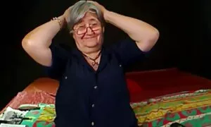 Sono ora un membro bellezze nude nel culo della bellezza popolare