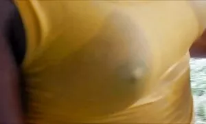 I neri mostravano lo stiramento del corpo donne nude gambe aperte e lo stiramento dell'asino.