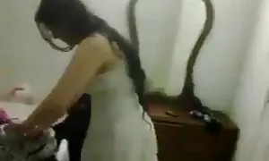 È stata presentata all'ano come membro di video porno con donne una ragazza.