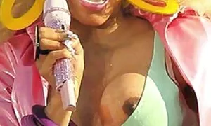 Ha giocato una puttana e tirato la lingua. video lesbiche pelose
